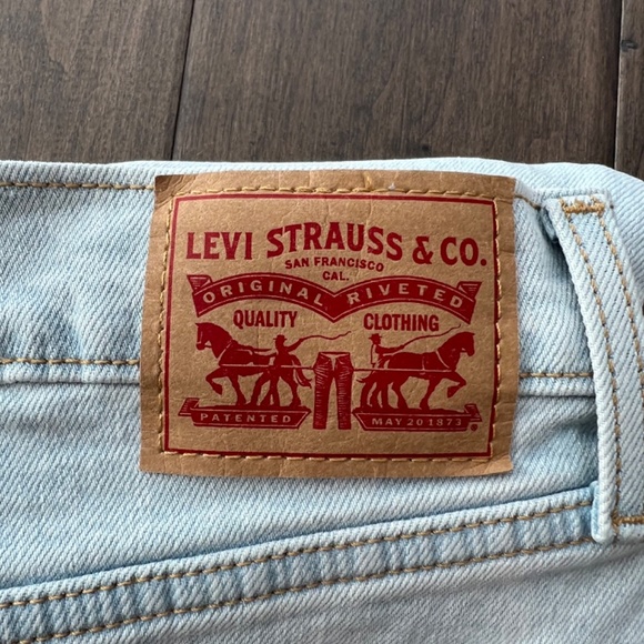 Levi’s Wedgie Straight Leg (Light Blue Denim) - Picture 5 of 6